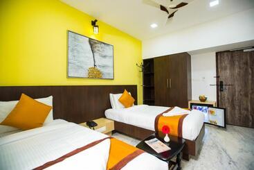 Hotel Grand Padappai Residency Gpr