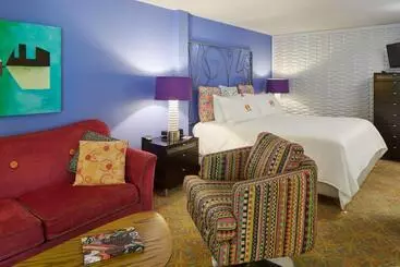 Отель Inn At Northrup Station