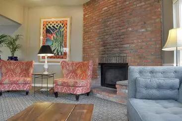 هتل Riversage Billings Inn