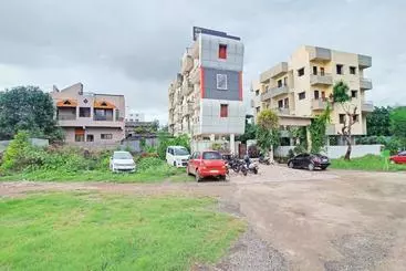 Hotel Oyo 48395  Yashodhan Lodging