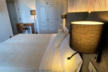 Hotel El Serrat De Tregura