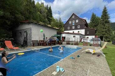 Szálloda Flora Dolní Mísečky