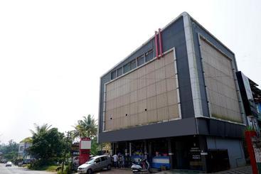 Hotel Oyo 4678 Greens Residency