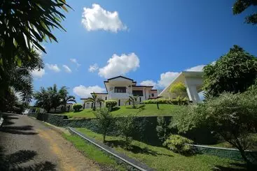 Hotelli Owinrich Resort