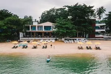 ホテル Sichon Cabana Beach Resort