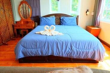 Hotel Tharadol Beach Resort