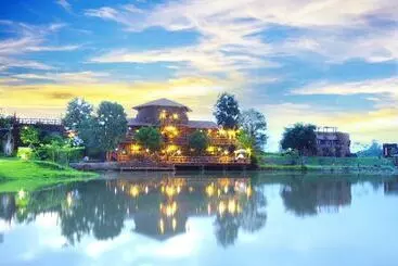 Hotel Timberland And Fruit Resort