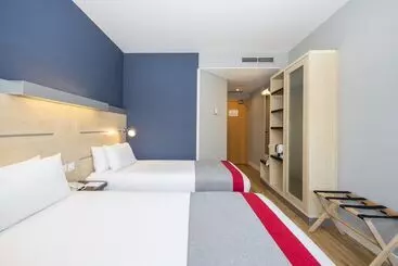 هتل Holiday Inn Express Barcelona Montmeló, An Ihg
