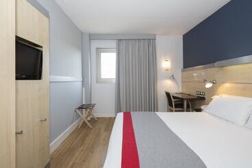 ホテル Holiday Inn Express Barcelona   Montmeló, An Ihg