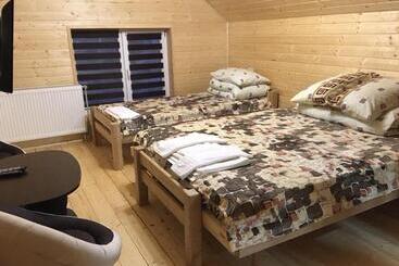 בית מלון כפרי Lisnyi