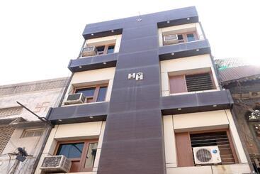 Hotell Spot On  Heaven