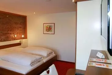ユースホステル Gästehaus Gühring