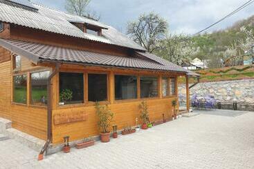 ペンション Casa Cu Povesti Rosia Montana