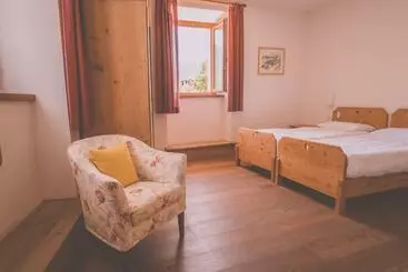 ホテル Agritur Ca' De Mel