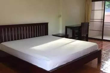 Poon Suk Hotel Kabin Buri