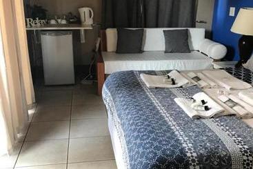 פנסיון De Charmoy Estate