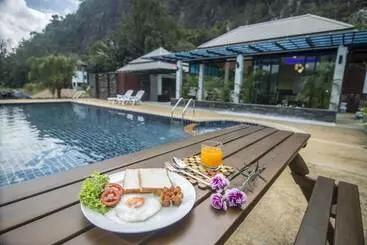 Phuphayot Resort