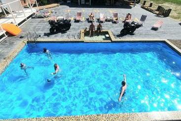 הוסטל Kozatskiy Dvir