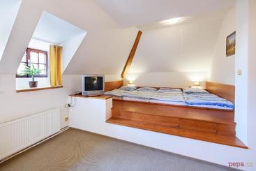 פנסיון Restaurace A Penzion U Palečků