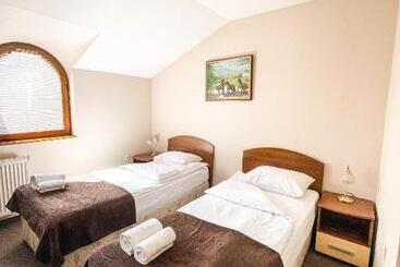 אתר נופש Family Hotel Palermo