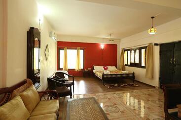 אתר נופש Sterling Palavelli Godavari