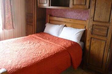 住宿加早餐  Les Chambres De Solgne