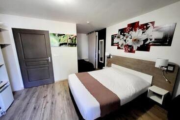 בית מלון כפרי Auberge Des Lacs Bleus