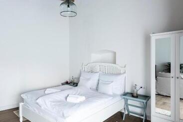 פנסיון R40 Vendégház