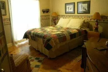 Stouffermill Bed & Breakfast