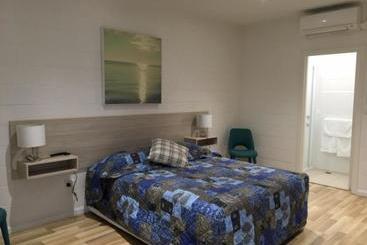 Time And Tide Hotel Motel