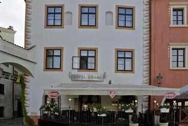 Отель Grand