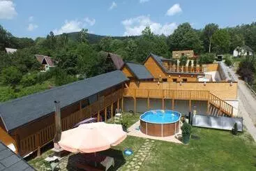Lomakeskus Chaty Pod Sokolím Hřbetem