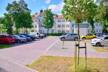 Osiedle Cesarskie Apartamenty   Parking   Apartamenty Bryza