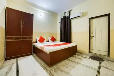 Szálloda Oyo 63006 Yogi Guest House