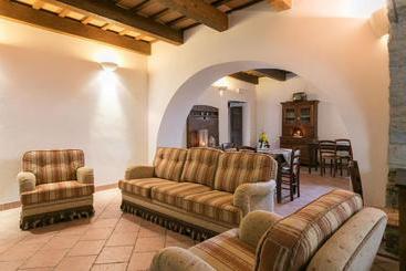 קוטג'' Agriturismo L Antico Frutto