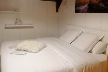 Bed and Breakfast Chambres Du Jardin Fleuri