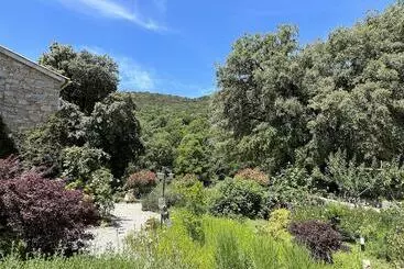 Aamiaismajoitus (B&B) Maison D’hôtes Zella