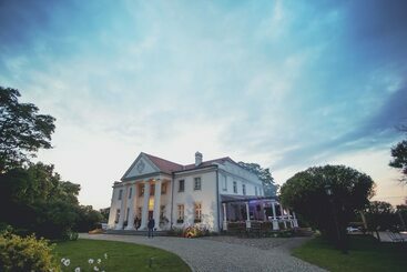 בית מלון כפרי Pałac Grochowiska Szlacheckie