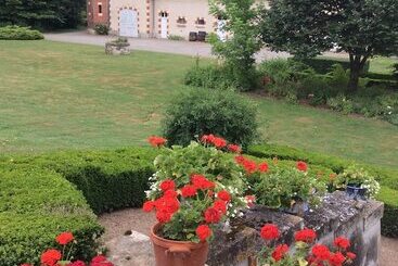 住宿加早餐  Manoir De Curty