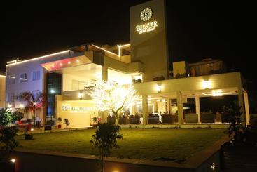酒店 Silver Estate Resort