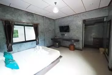 Majatalo Baan Keree Thara Khiri Wong