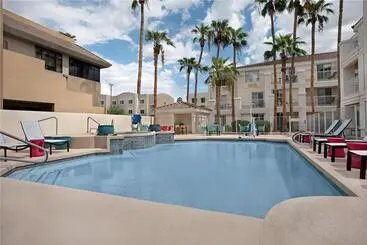 Holiday Inn Express Hotel & Suites Scottsdale Old Town, An Ihg