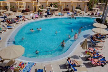 בית מלון כפרי Sbh Monica Beach Resort