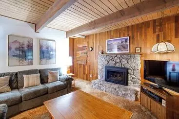 Landhus 27gs Bbq Pets Ok Wifi Sleeps 8