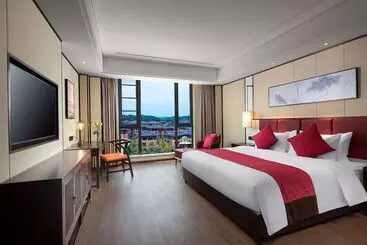 ホテル Ramada By Wyndham Yingshan Jiulongwan Resort