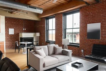 Apart Hotel Bogen  Spacious Dt Apts With Gym By Zencity