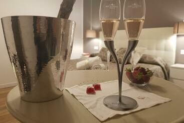 Bed and Breakfast Gocce Di Girgenti   Comfort Suites