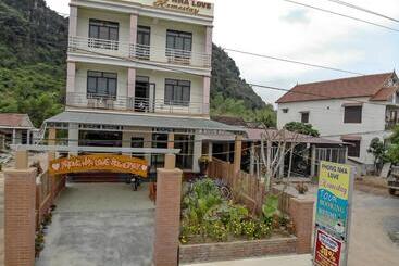 تختخواب و صبحانه Phong Nha Love Homestay