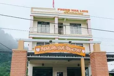 تختخواب و صبحانه Phong Nha Love Homestay
