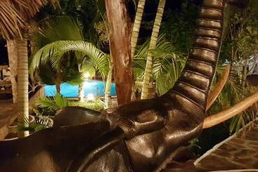 Boutique Hotel Nyumbani Tembo